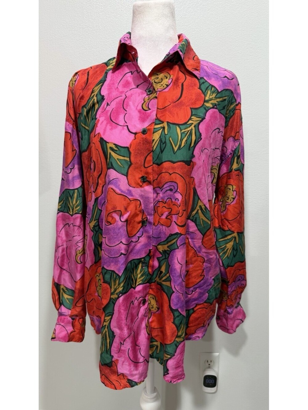 VTG Basic Editions Floral Silk Woven Button-Up Collared Long Sleeve Shirt M